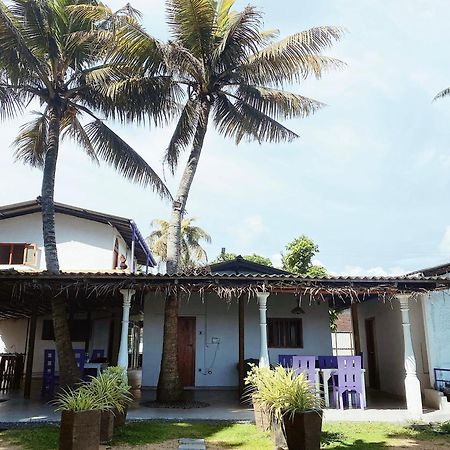 Together Beach House Midigama East Exterior foto