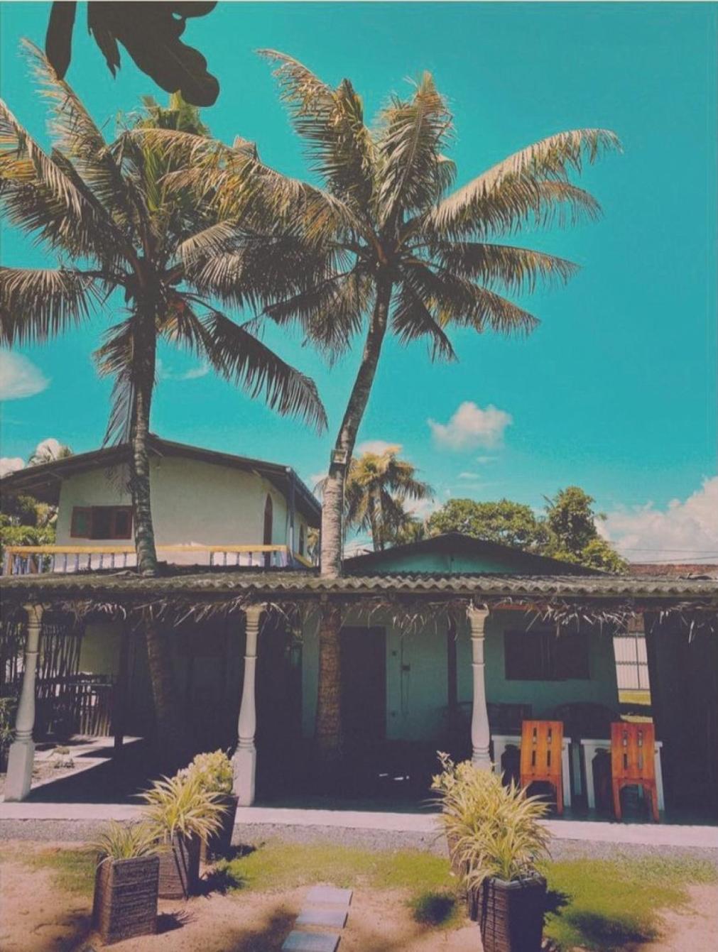 Together Beach House Midigama East Exterior foto